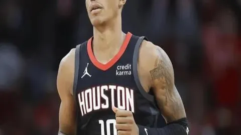 津媒：伊万回归北京总结3月世预赛，执教地位稳固